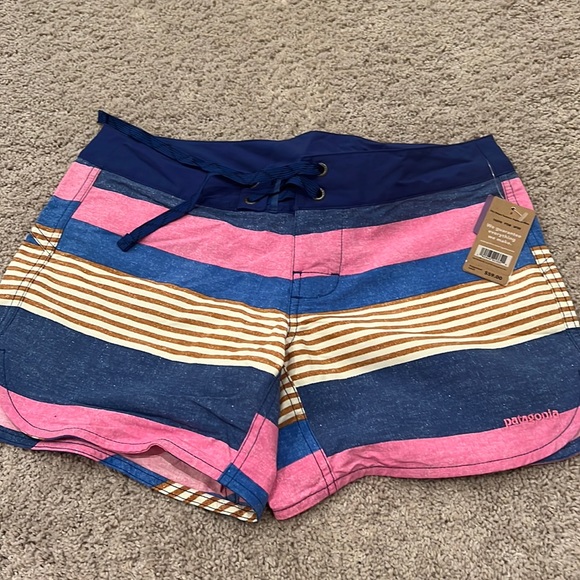 Patagonia Board Shorts size 2 new with tags! - Picture 2 of 4